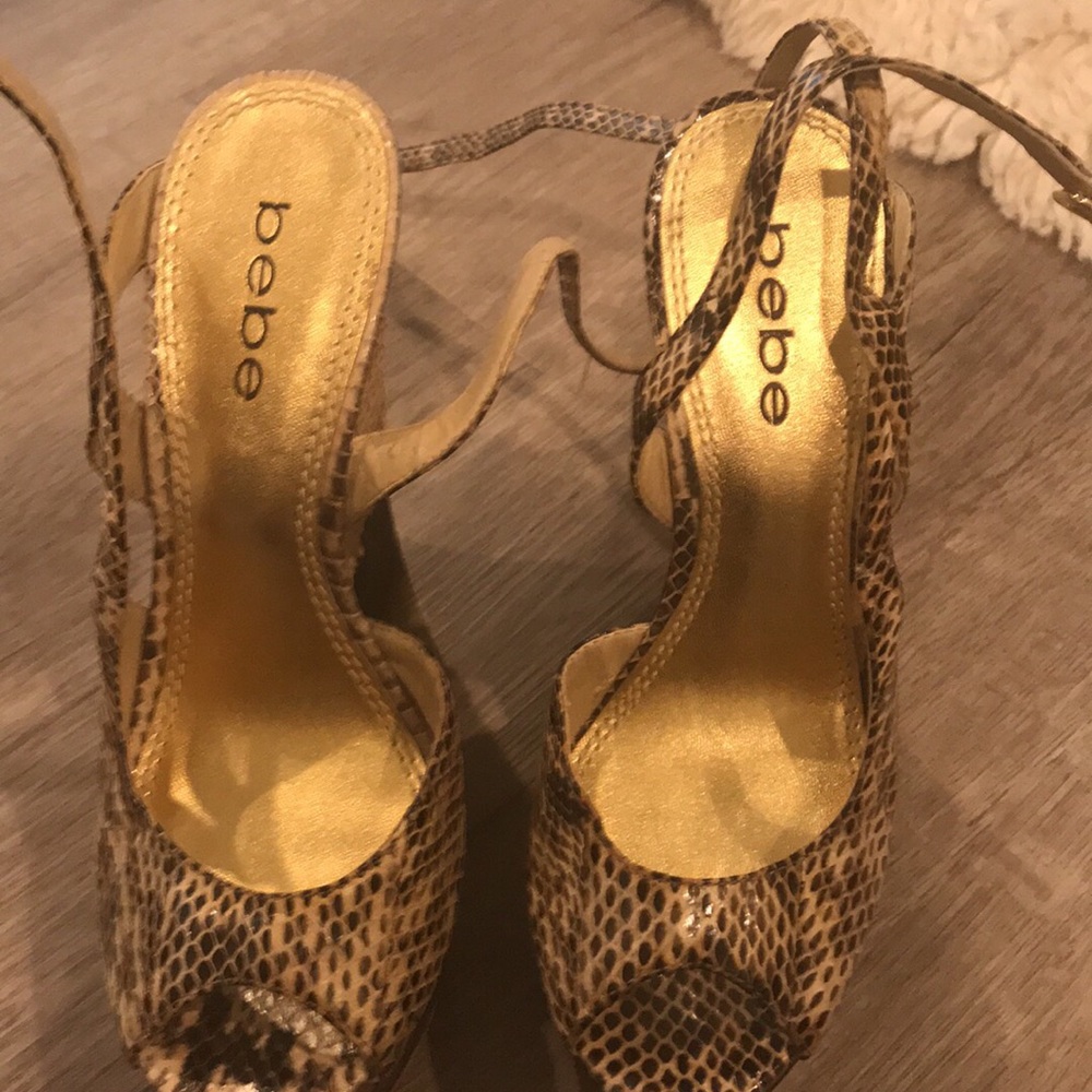 BEBE wedge